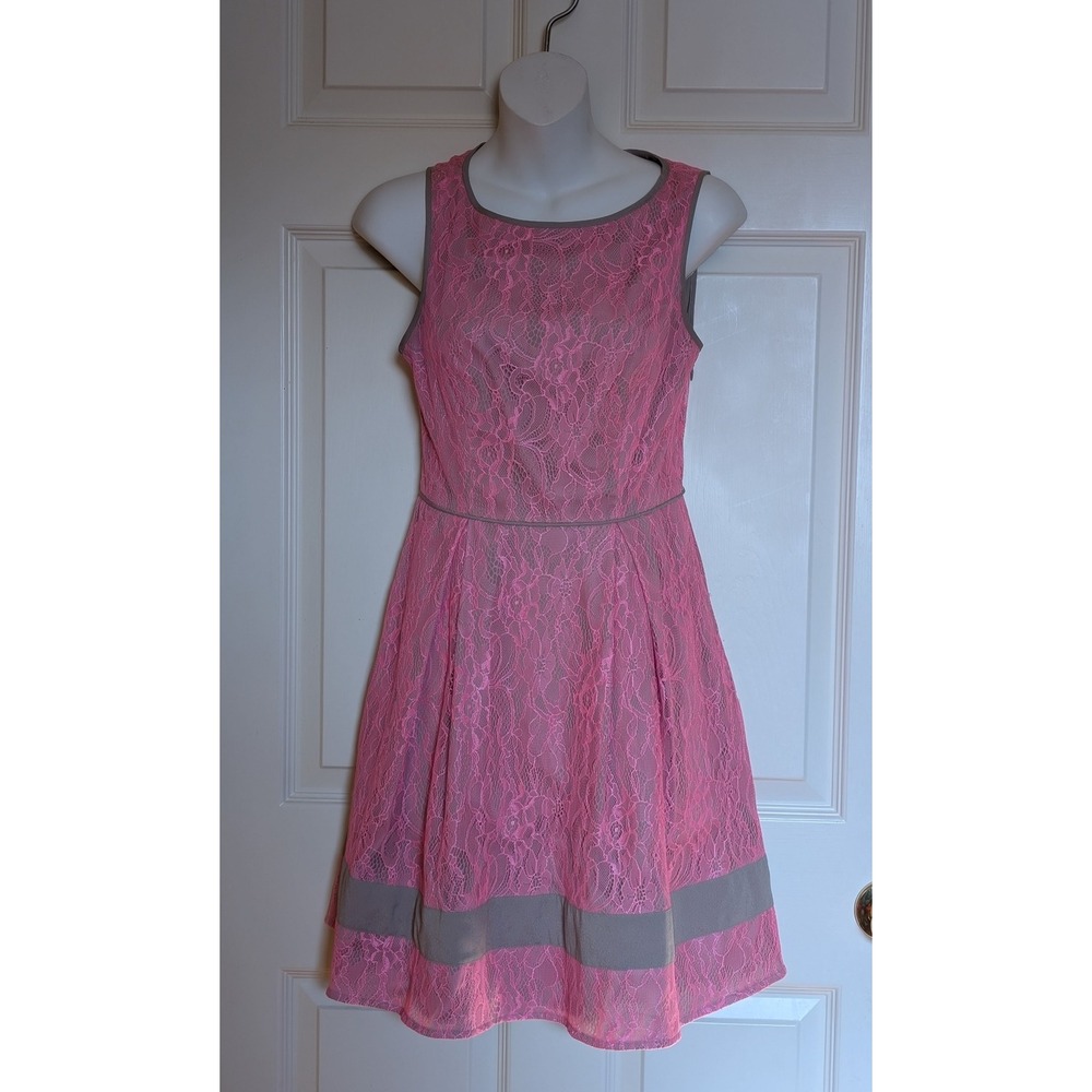 Jessica Simpson Pink Lace Fit & Flare Dress Gray Trim Sleeveless Size 2